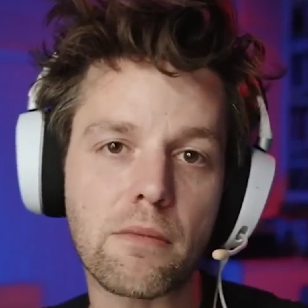 Yub weird hopping Green Screen Memes